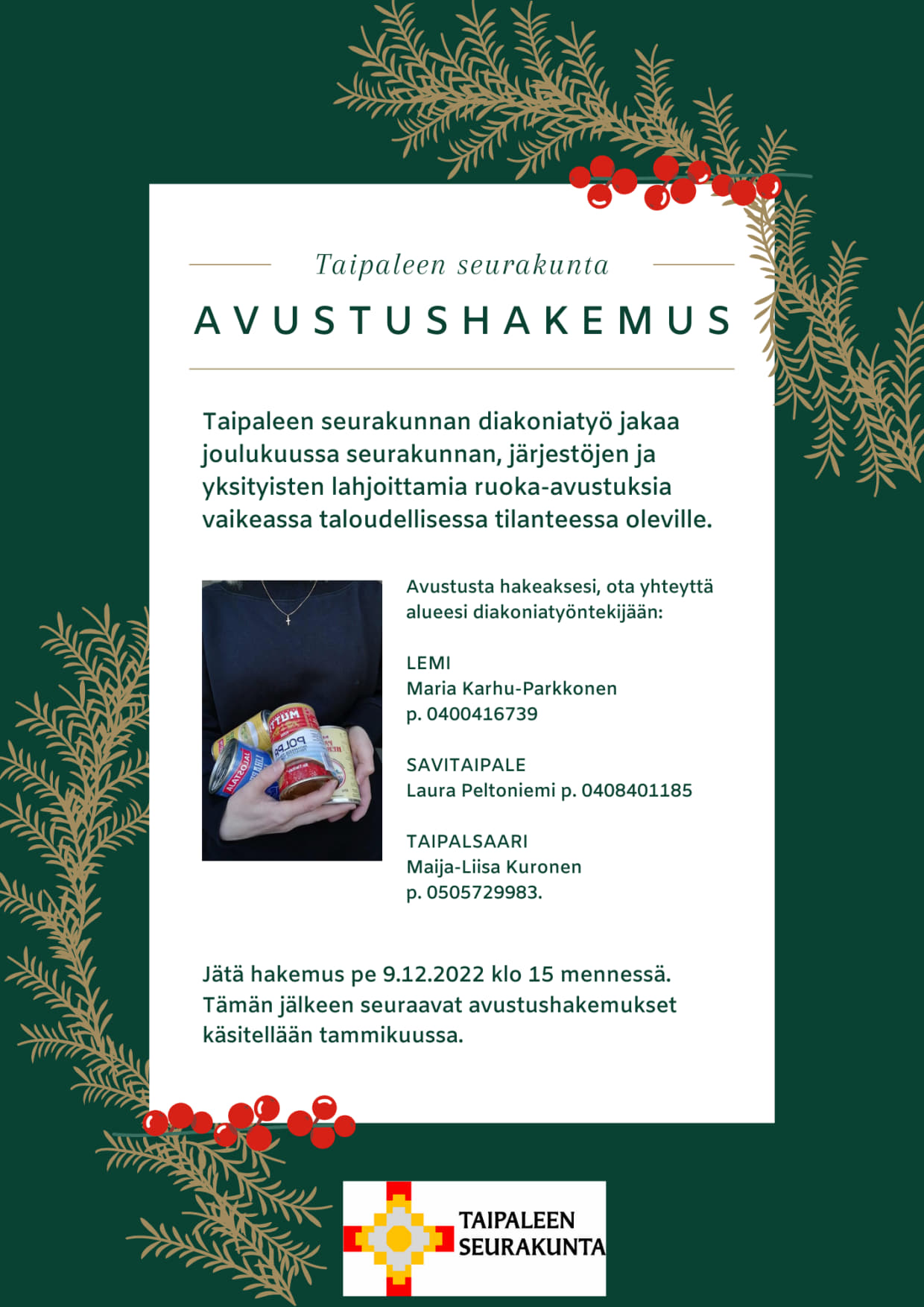 havunoksia ja punaisia marjoja